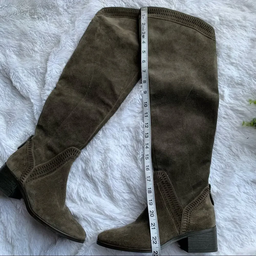 Vince Camuto brand new